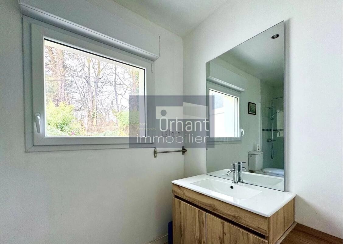 Photo 14 : Maison 2021 - Vue eau - 5 pièces 111 m² - Arzal Barrage –  450 m de l’eau 3 chambres et 3 salles d'eau – Terrasse 69 m² - Garage 43 m²