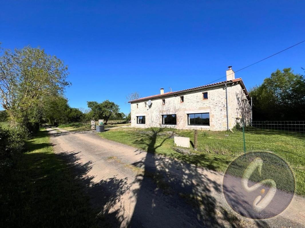 Photo 12 : MAISON ANCIENNE RENOVEE SUR GRAND TERRAIN