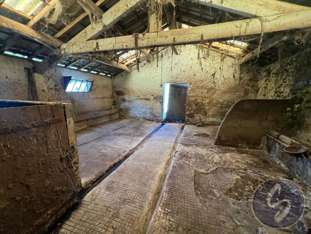 Photo 9 : ANCIENNE FERME 3 MINUTES ST MAIXENT OU ENSOA
