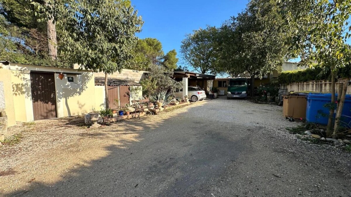 Photo 22 : Villa de plain pied avec appartement et dépendances à Vedène
