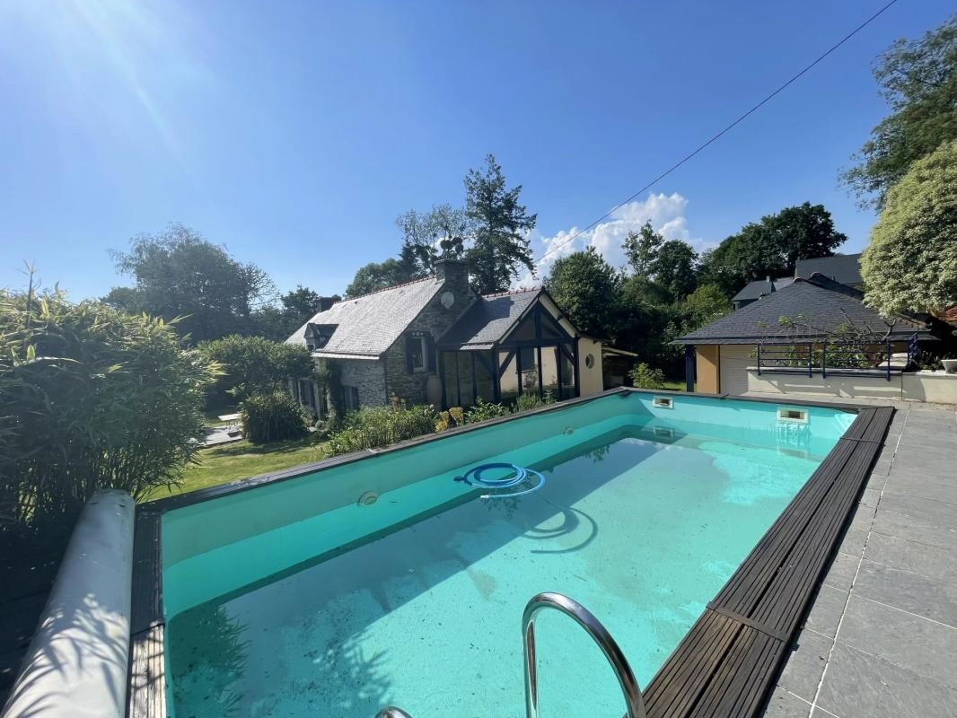 Photo 2 : Propriété avec Longère 193 m² - Piscine chauffée - dépendances Terrain 4772 m² sans vis-à-vis – Entre Elven et Sérent
