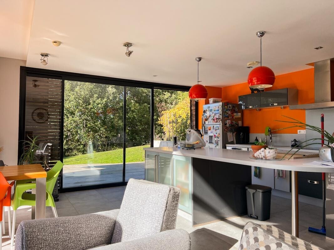 Photo 5 : Villa contemporaine signée par un architecte avec piscine