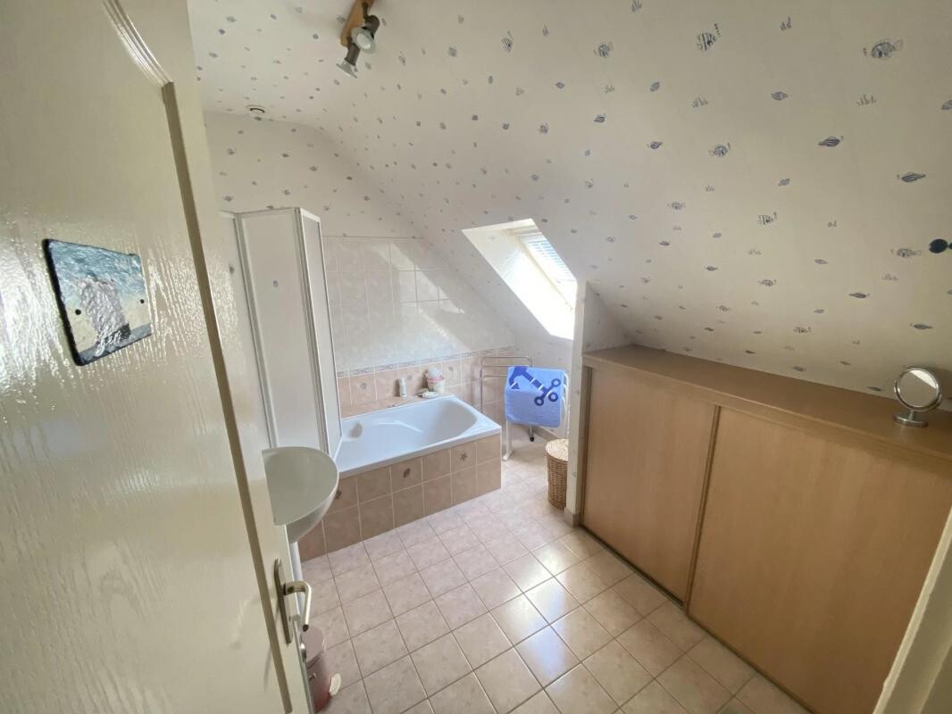 Photo 13 : Maison 5 pieces 100 m² + garage - 1 chambre et sde de Plain-pied  VANNES-Est –  2 km du Port
