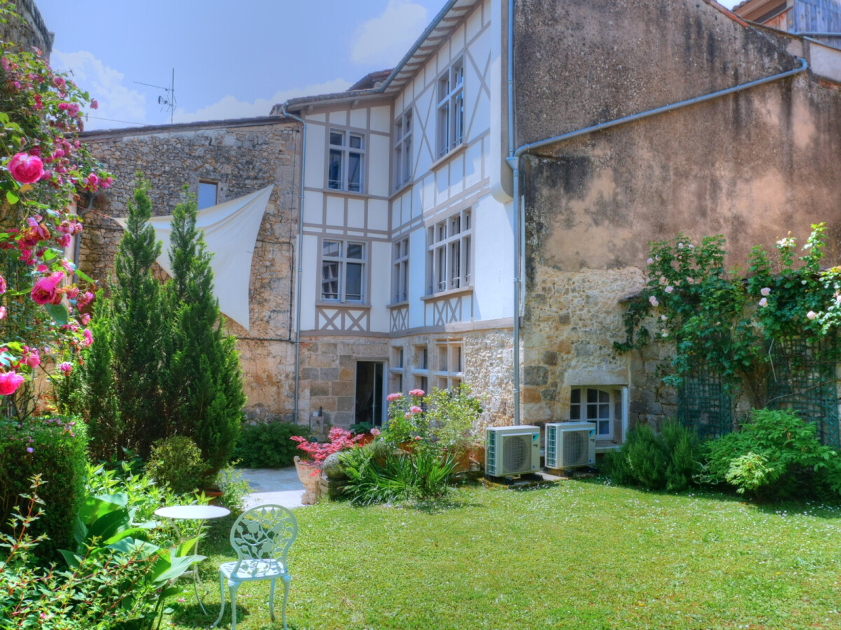 Photo 3 : Maison historique 280m² garage