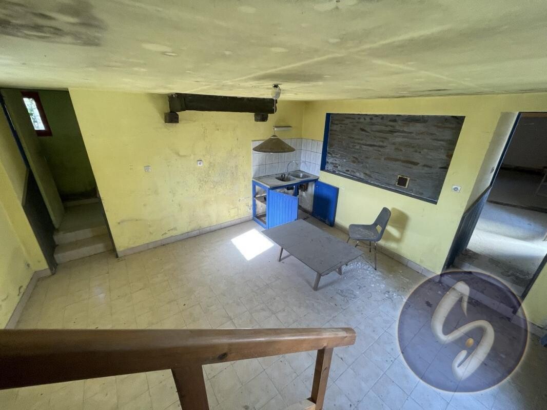 Photo 6 : MAISON À RÉNOVER
