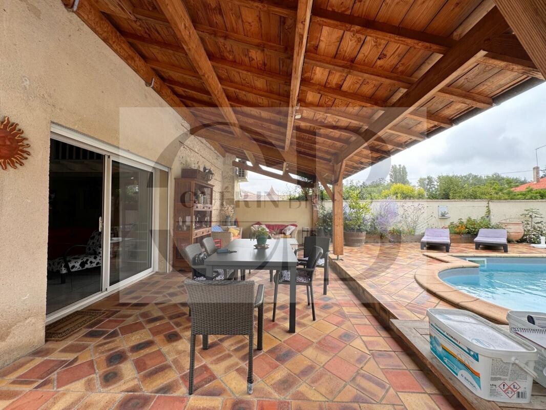Photo 5 : Belle Maison de ville avec piscine