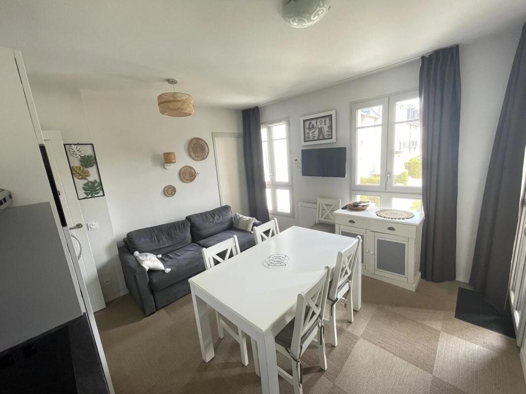 Photo 5 : T2 + cabine 34 m² avec balcon – Dans un Château avec piscine - Baden
