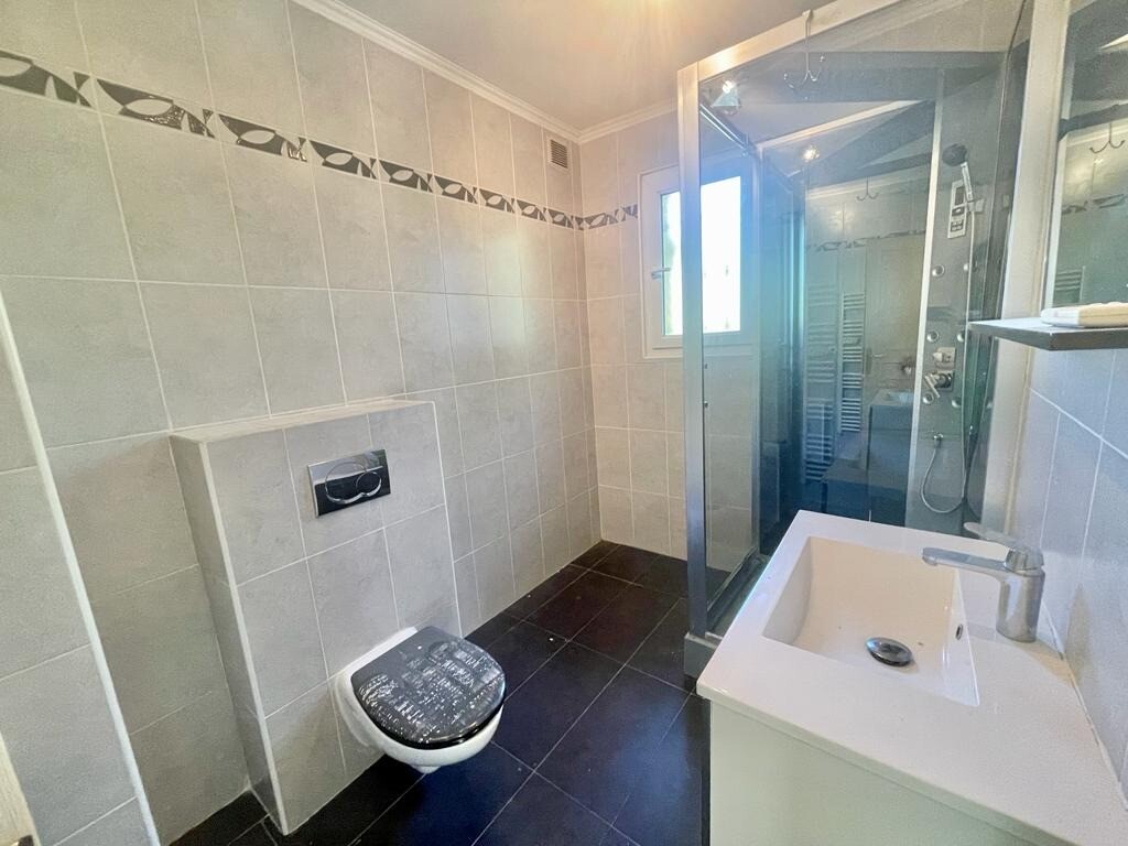 Photo 9 : Maison - Saint-Raphaël - 137m²