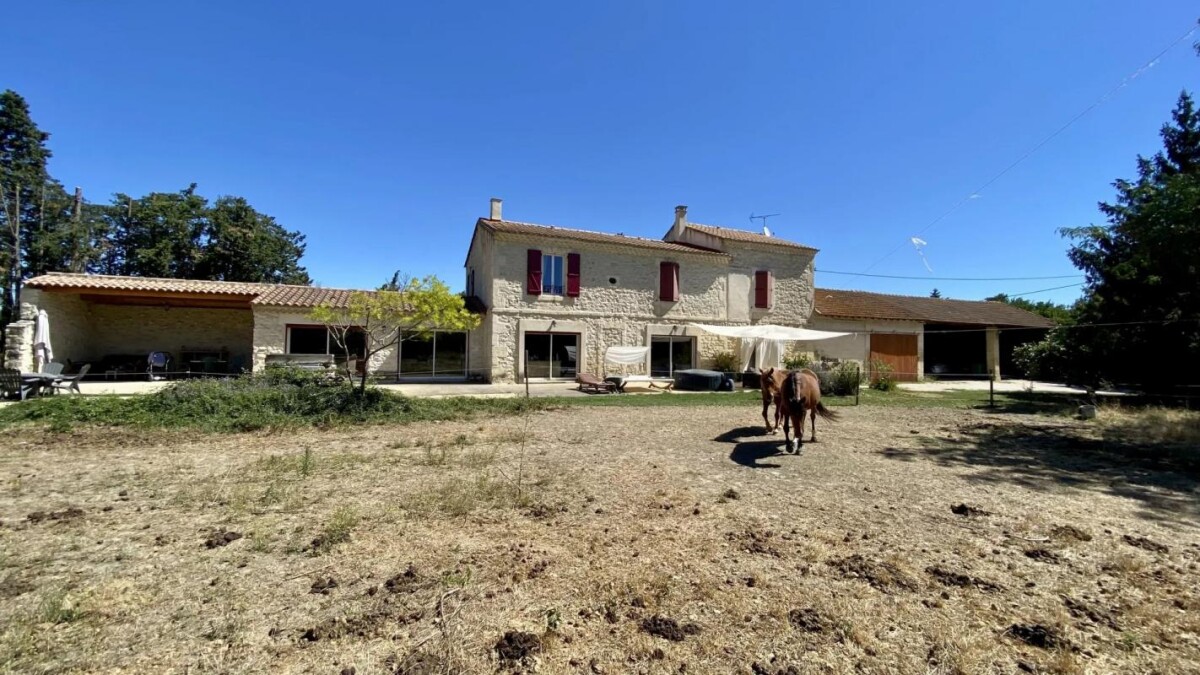 Photo 5 : Mas entièrement rénové aux portes des Alpilles