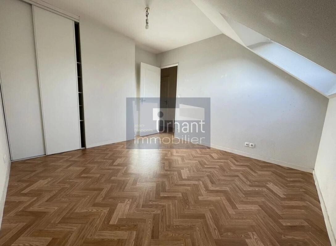 Photo 9 : Maison 2003 - 3 chambres + garage + terrasse et jardin proche bourg – Theix