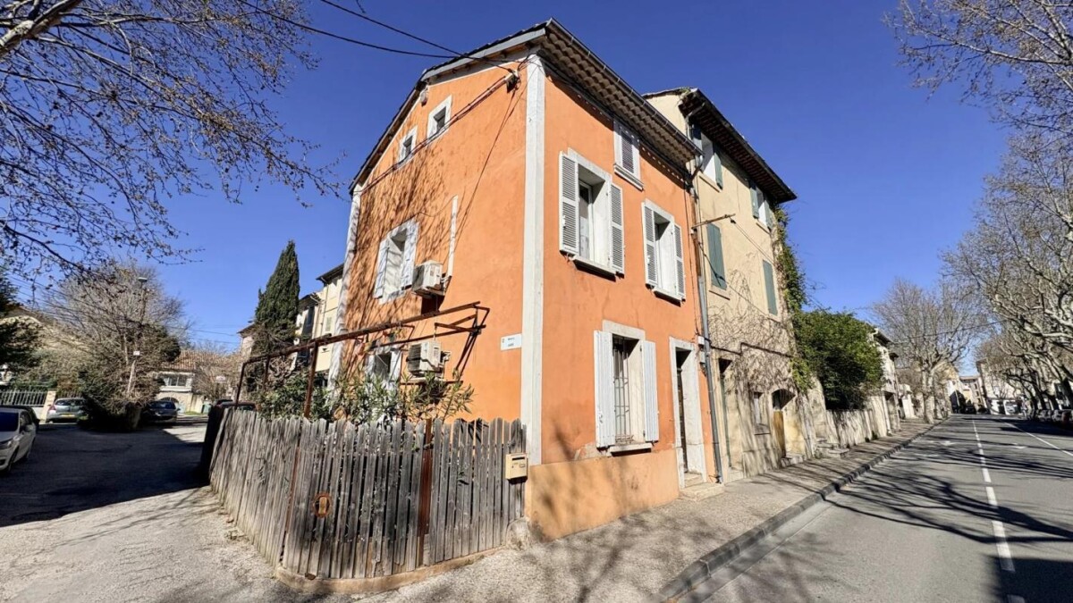 Photo 11 : Maison de ville au pied du Géant de Provence