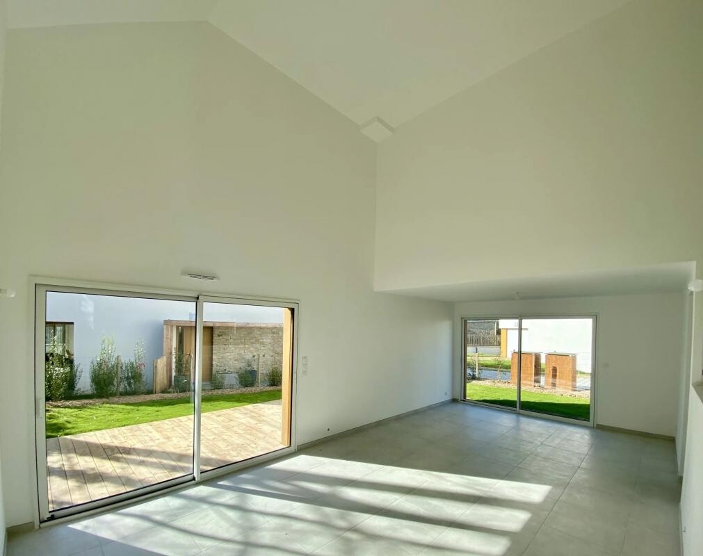 Photo 3 : 400 m de l'eau - Maion neuve achevée 126 m² habitables 2 suites - garage - jardin clos
