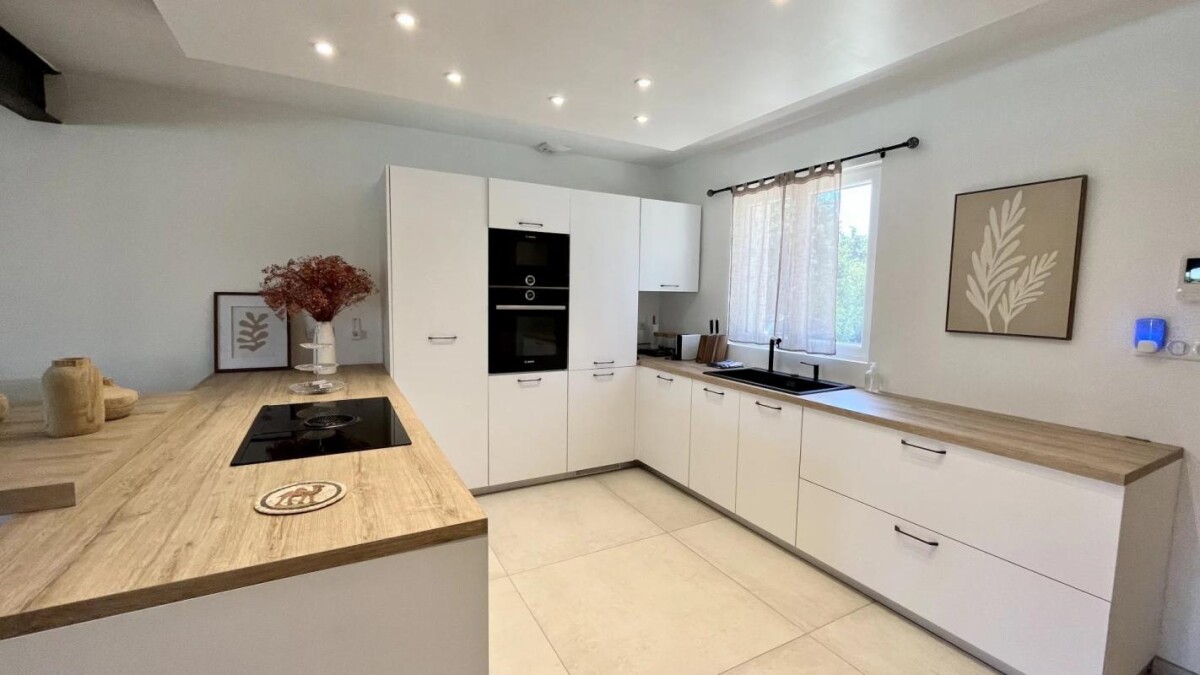 Photo 10 : Villa avec piscine et dépendances proche de L'Isle-sur-la-Sorgue