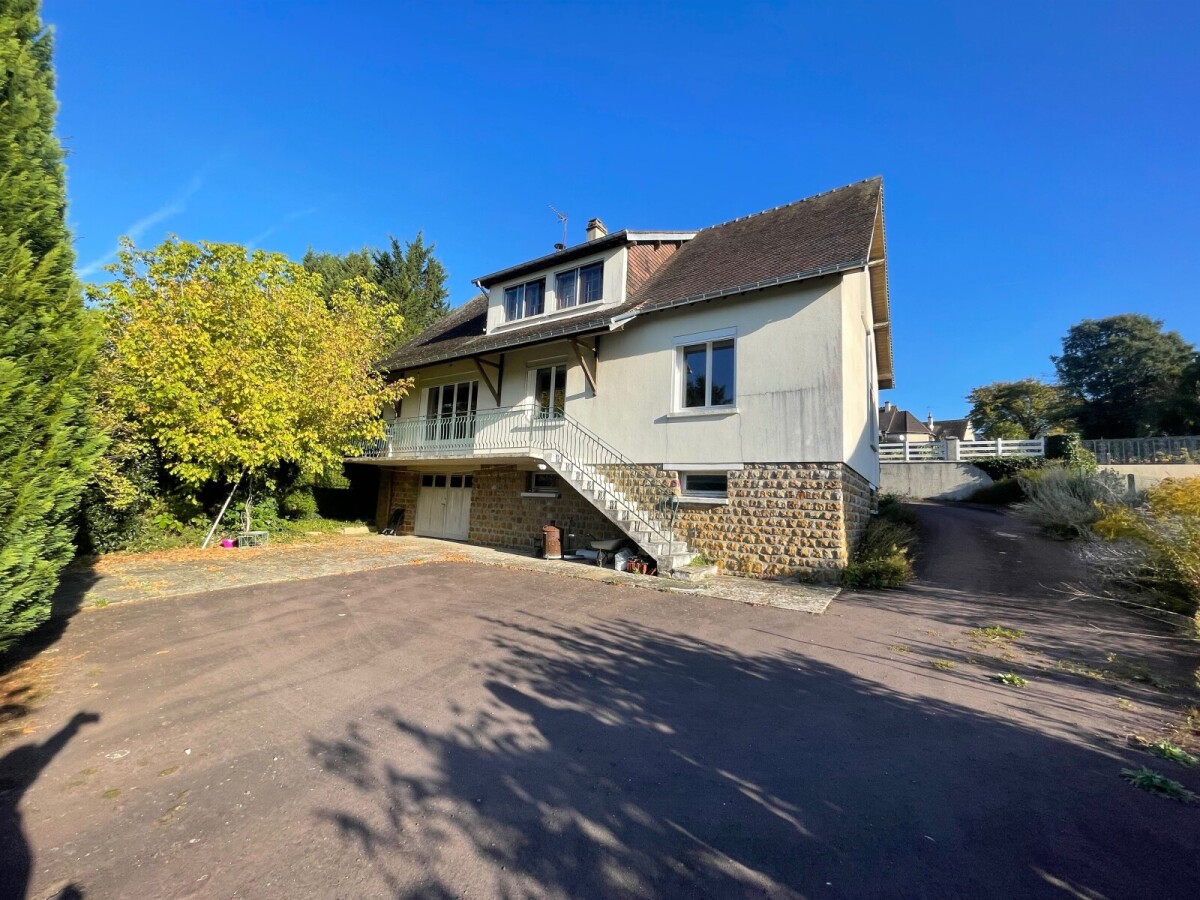 Photo 1 : Maison 130m² à Mortagne au Perche