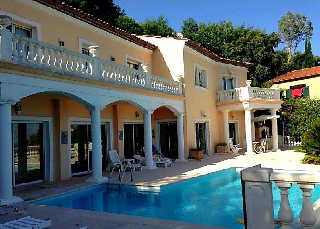 Photo 2 : Vente Villa de Luxe Mandelieu-la-Napoule | 1 970 00 € - 284 m²