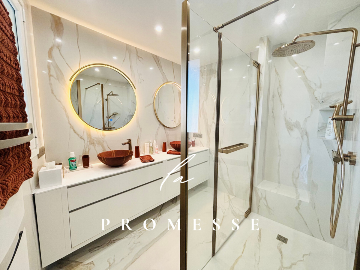 Photo 8 : ROOF TOP OCEAN - Appartement 3 Suites & Garage