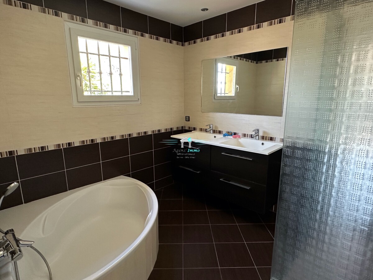 Photo 9 : Villa contemporaine à Draguignan (Var) – 168m²