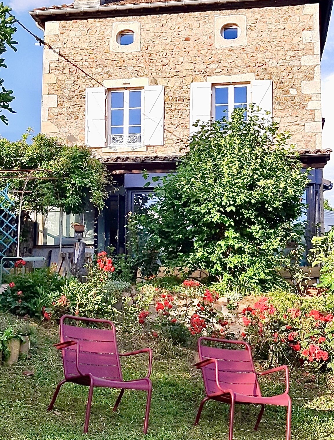 Photo 2 : Maison - Beaujeu - 281m²