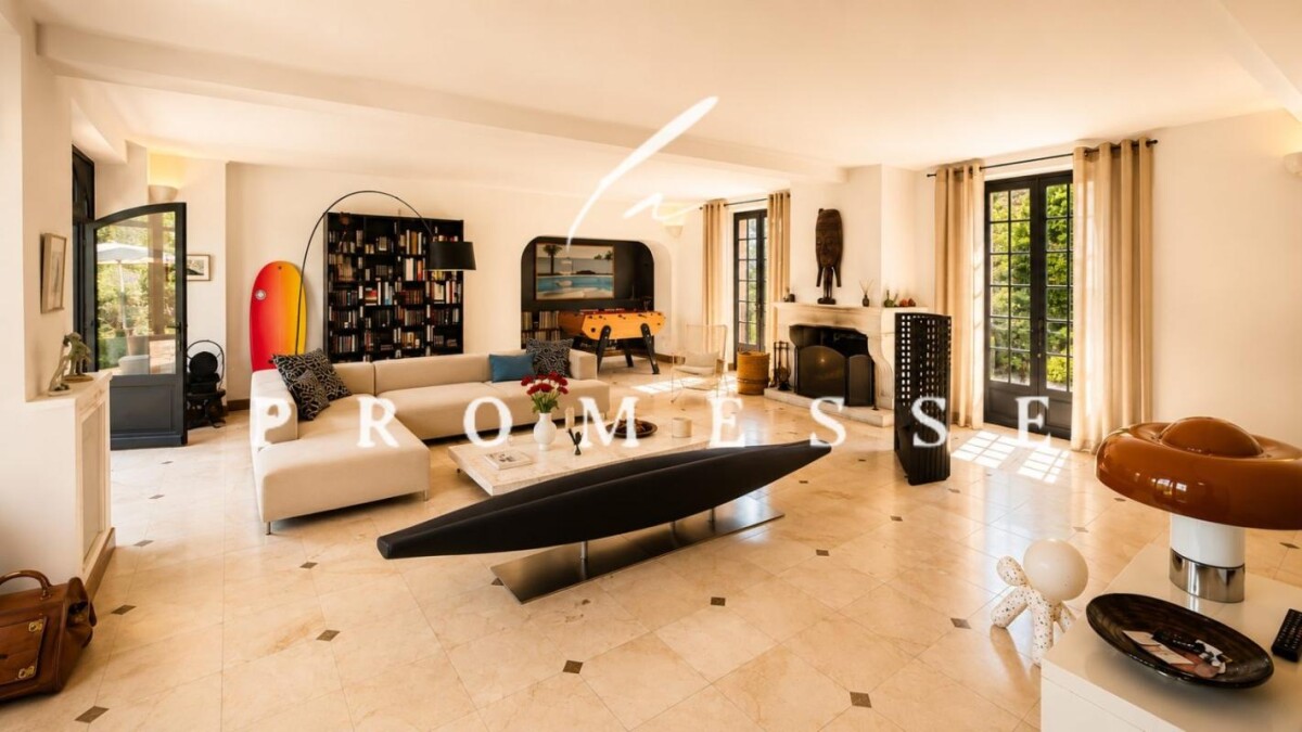Photo 6 : CHIBERTA - VILLA HISTORIQUE