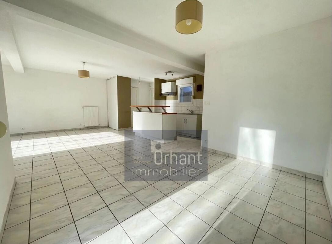 Photo 6 : Maison 2003 - 3 chambres + garage + terrasse et jardin proche bourg – Theix