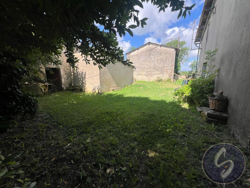 Photo 6 : ANCIENNE FERME 3 MINUTES ST MAIXENT OU ENSOA