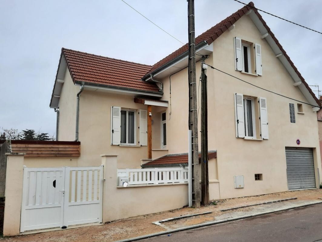 Photo 1 : MAISON TYPE 7, RECENTE AVEC POTENTIEL DIJON quartier Champmaillo