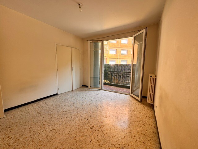 Photo 3 : Appartement 4 pièces 98 m2 / Balcon/ Parking / L'escaréne
