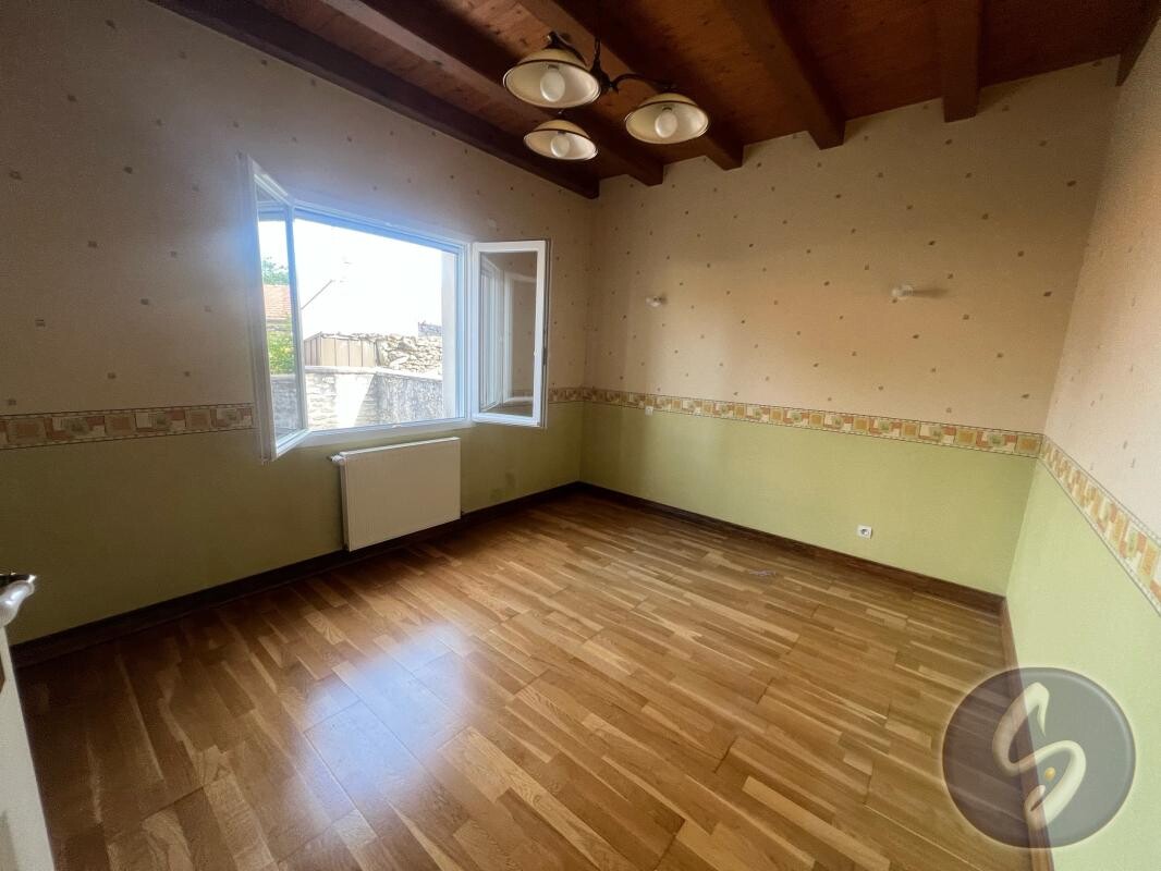 Photo 4 : PLAIN PIED 3 chambres en retrait axe principal