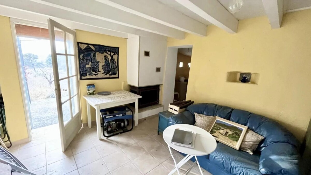 Photo 12 : Cabanon à rénover sur 1,5 hectare de nature à Mormoiron