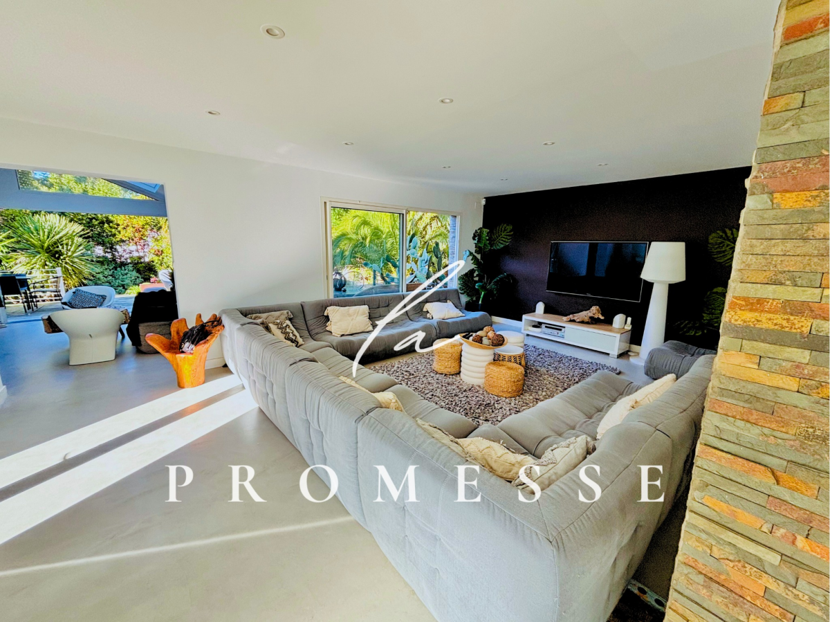 Photo 3 : PARC D'HIVER - VILLA FAMILIALE