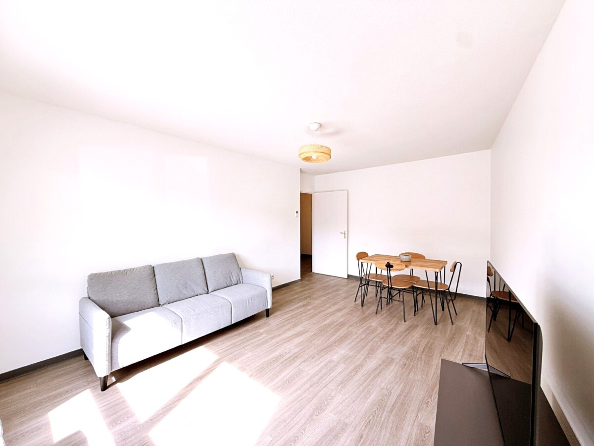 Photo 1 : Appartement T2 51 m² avec box fermé – Lyon 8 Petit Guille
