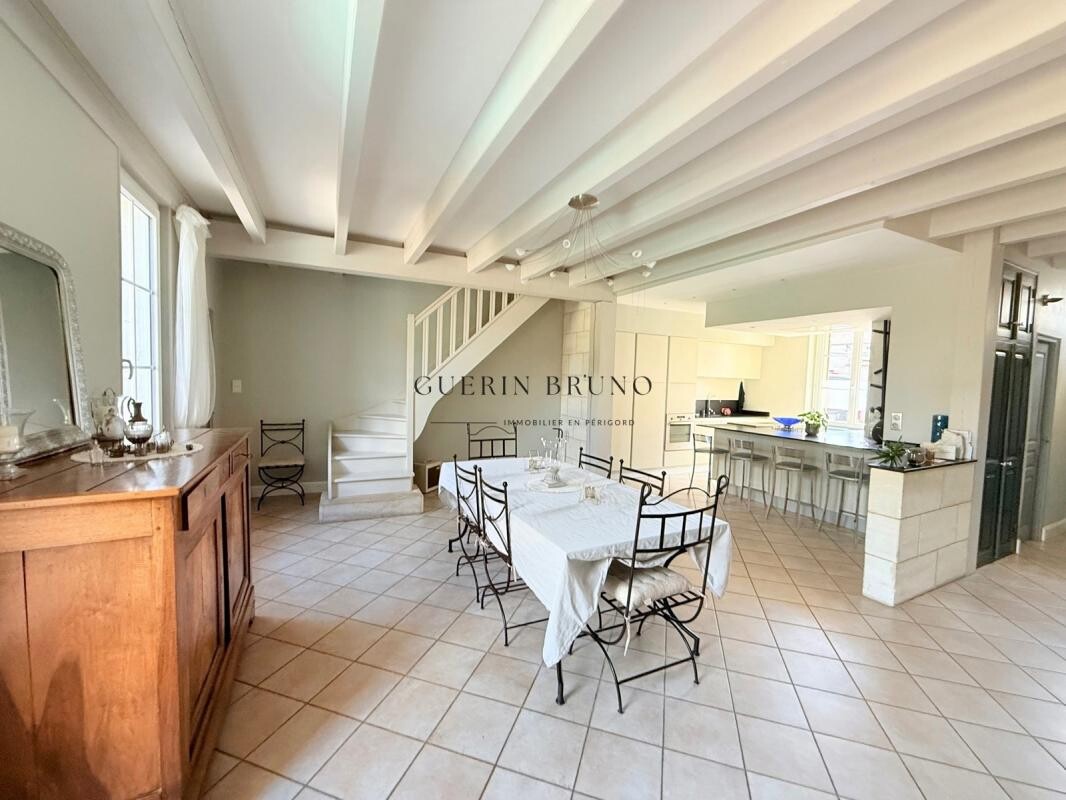 Photo 5 : À Vendre - Maison de caractère rénovée avec piscine, centre-ville de Bergerac