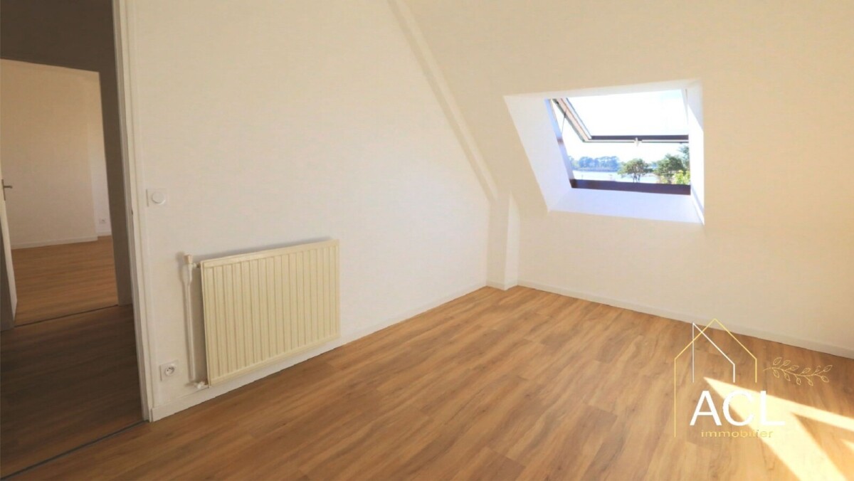 Photo 10 : Maison rénovée de 4 chambres avec commerces à pieds