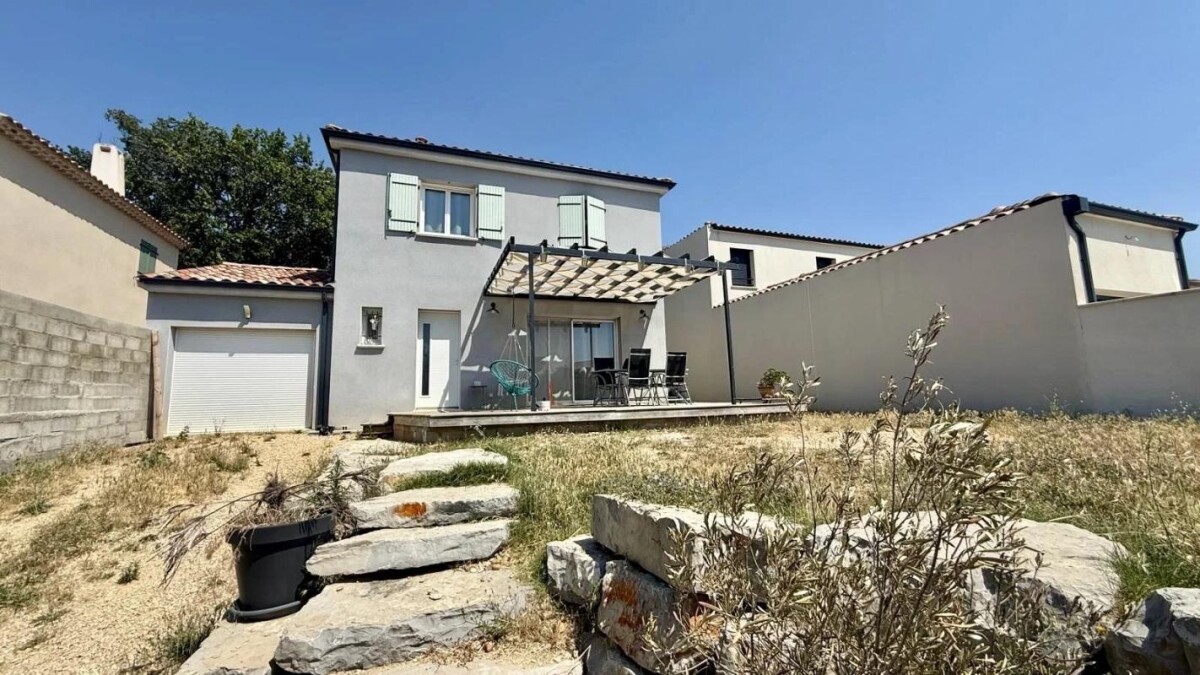 Photo 1 : Villa récente avec 4 chambres à Bédarrides