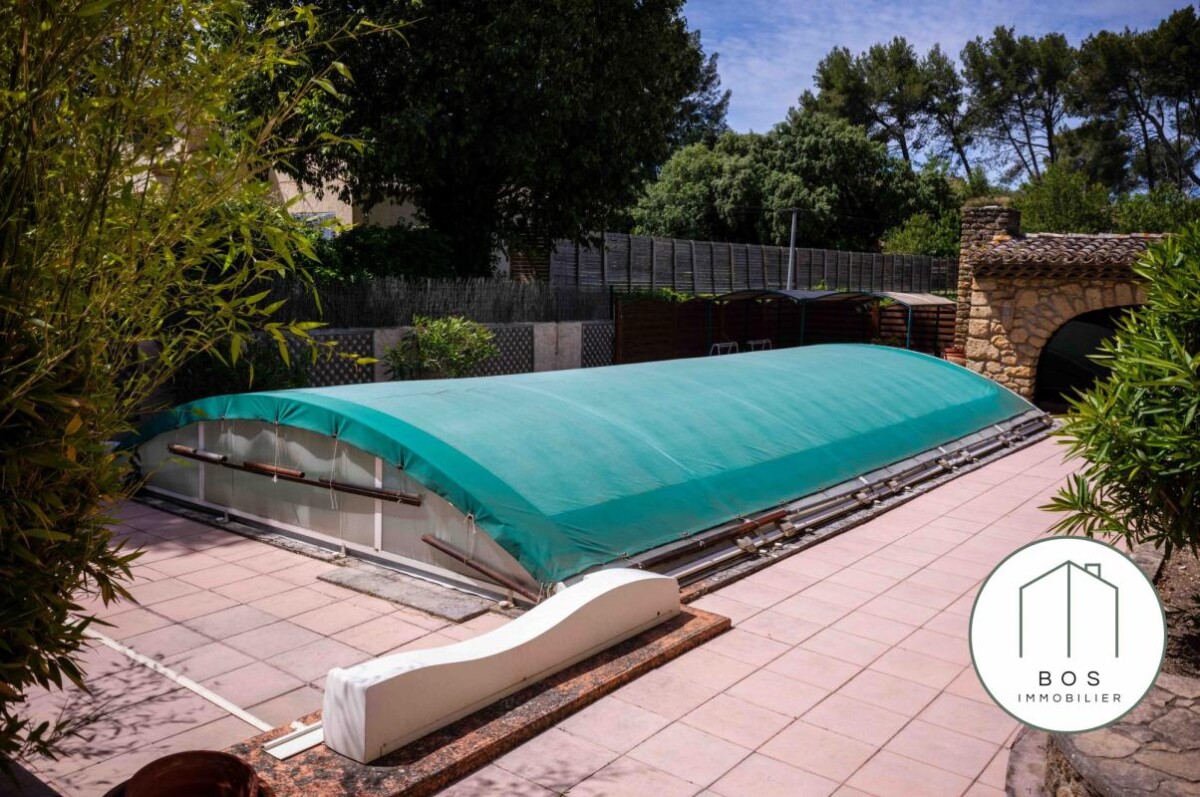 Photo 6 : Villa avec piscine et garage