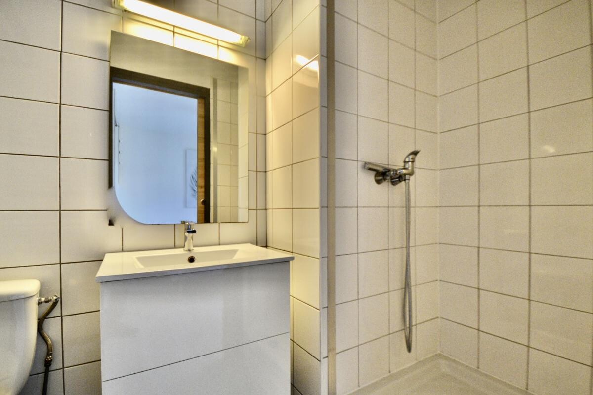 Photo 6 : STUDIO RÉNOVÉ