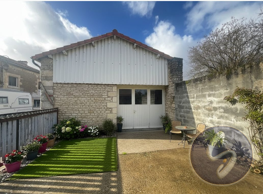 Photo 3 : Hangar à réhabiliter en résidence principale - Pamproux (79