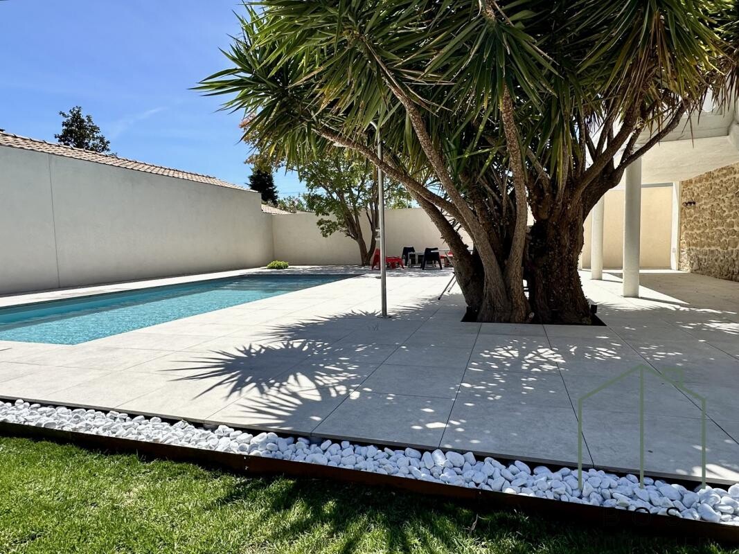 Photo 4 : Maison de ville avec piscine et garage