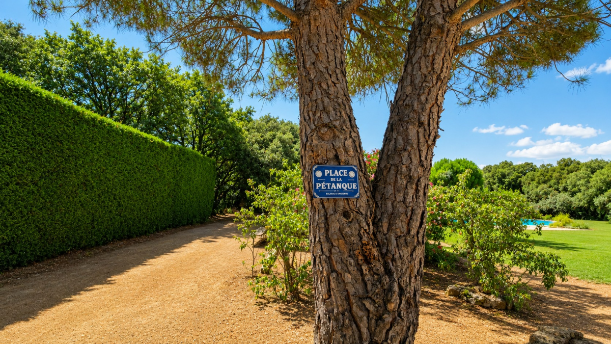 Photo 9 : Maison - Rognes - 250m²