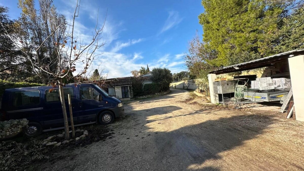 Photo 21 : Villa de plain pied avec appartement et dépendances à Vedène