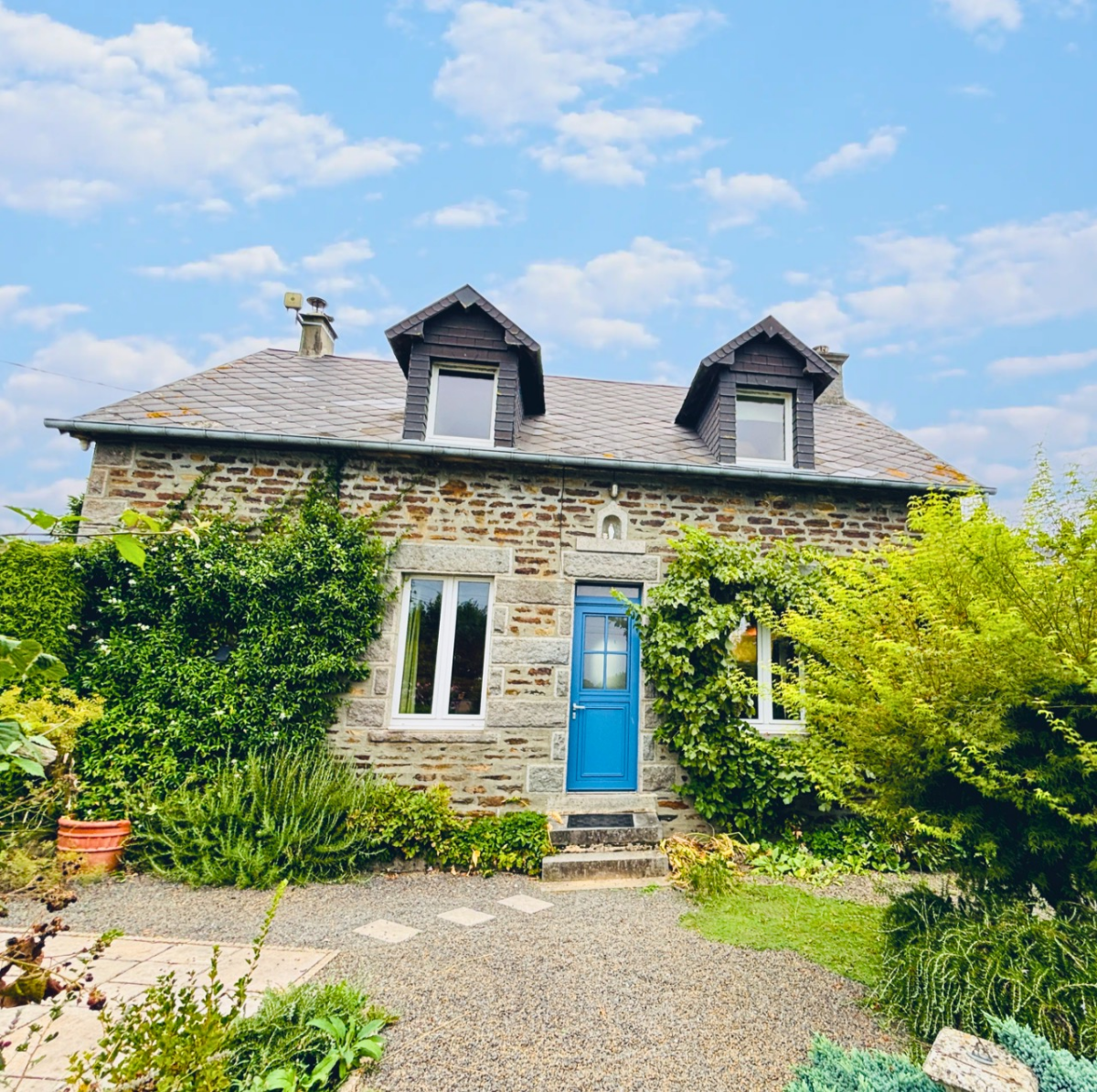 Photo 2 : Maison - Saint-Laurent-de-Cuves - 148m²