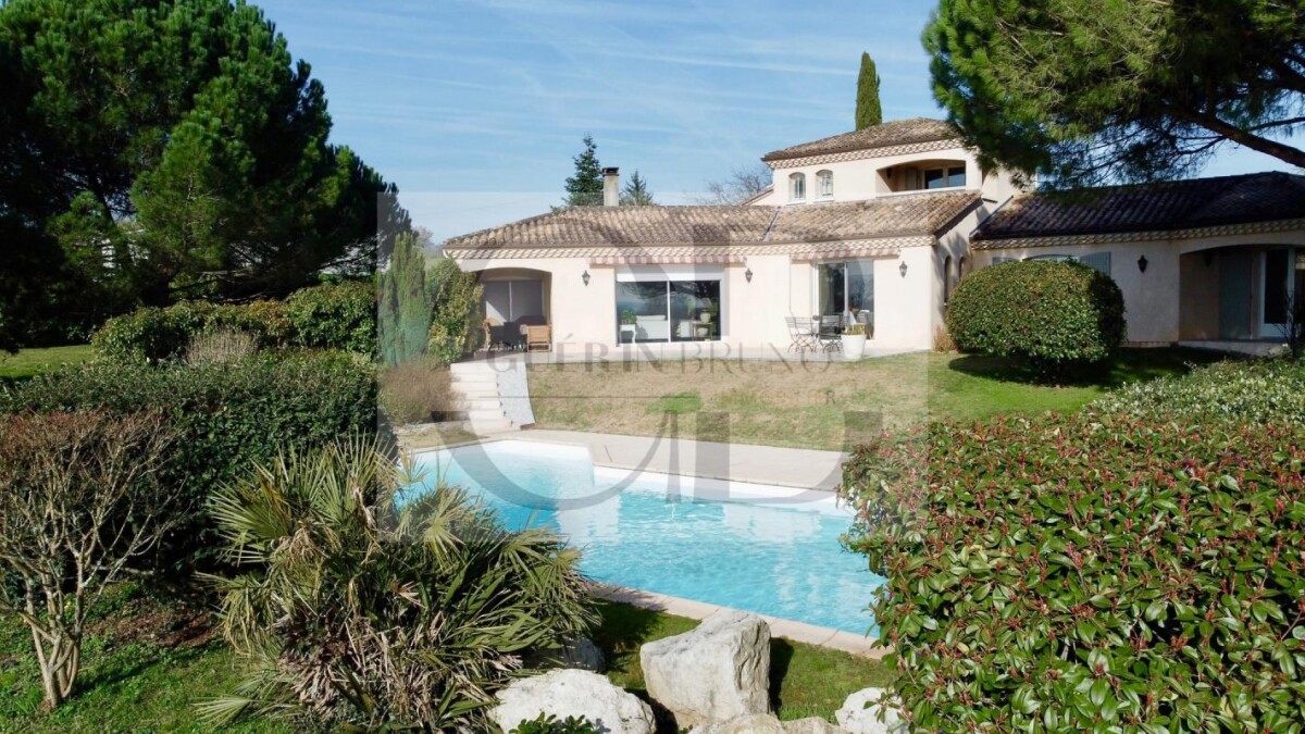 Photo 12 : À VENDRE - Villa de Charme avec Vue Exceptionnelle - Exclusivité GUERIN BRUNO IMMOBILIER