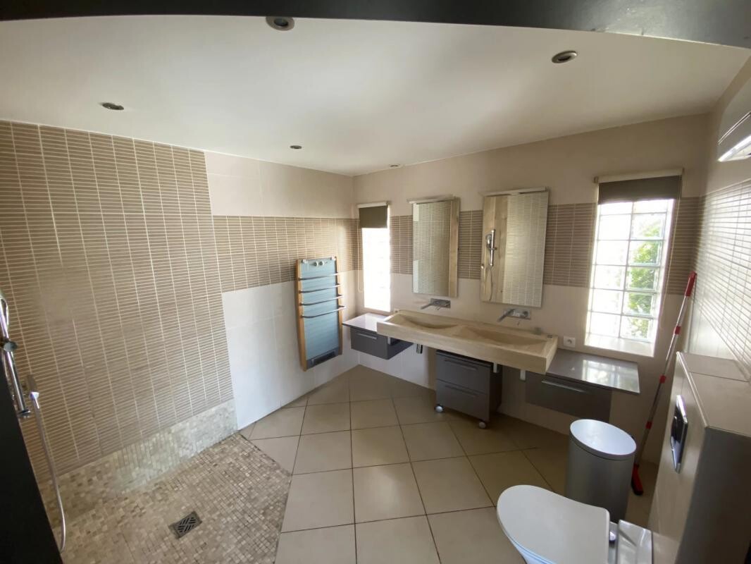 Photo 20 : Maison d’architecte 2009 248 m² sur sous-sol Terrain 690 m² - 4 chambres