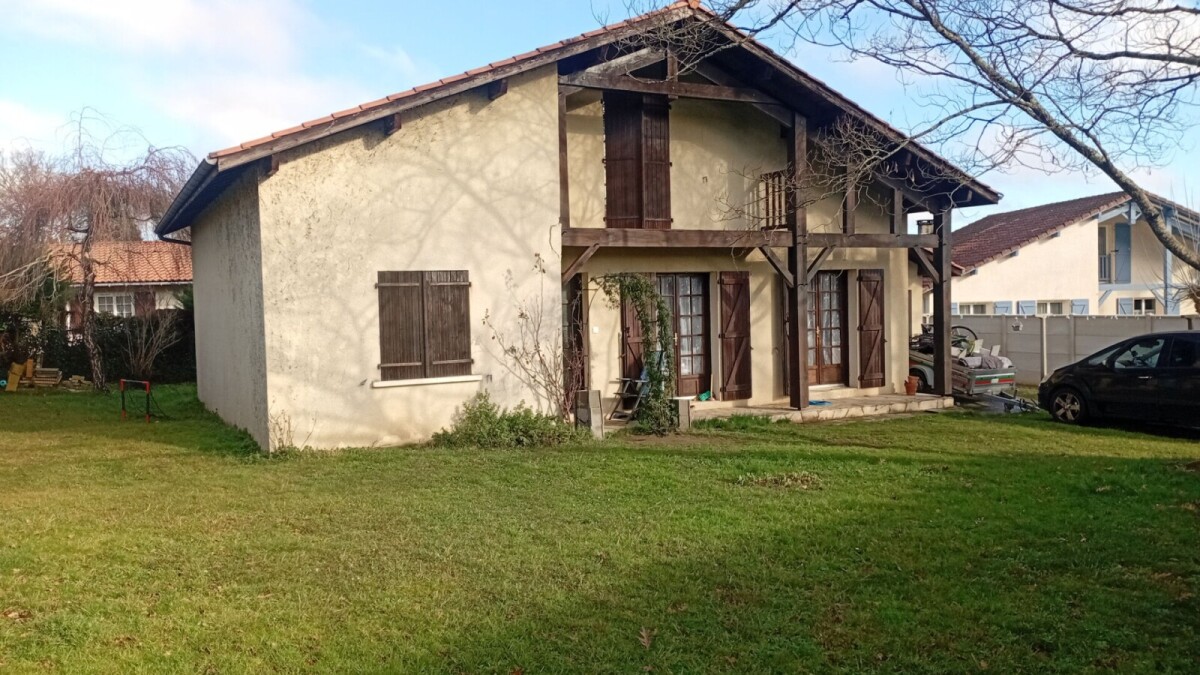Photo 1 : Maison - Saint-Pierre-du-Mont - 111.45m²