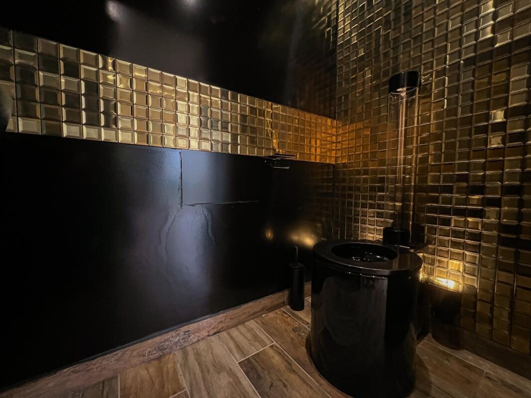 Photo 6 : Maison de ville rénovée avec jardin et parking en centre vil