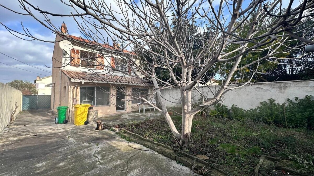 Photo 1 : Maison de ville avignonnaise avec jardin