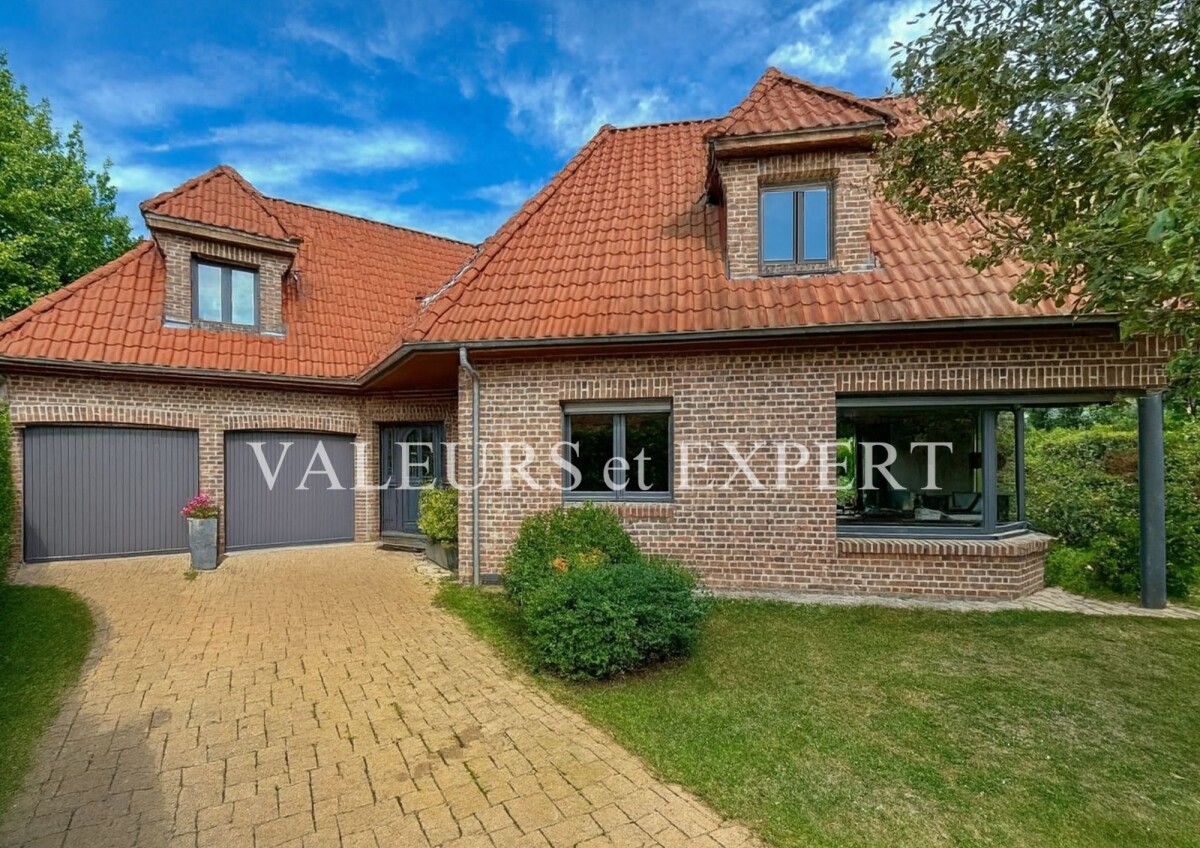 Photo 2 : TB Maison individuelle d'architecte à  Seclin,jardin, garage