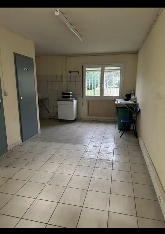 Photo 3 : Locaux pro, loué, FENAY, rentabilité 7,5%
