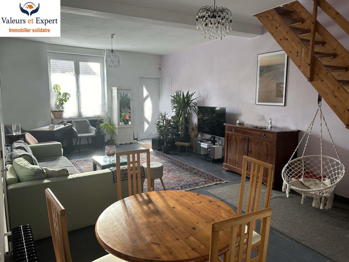 Photo 2 : EXCLUSIVITE! TB MAISON, 5 CHAMBRES+BUREAU, TERRASSE, GARAGE.