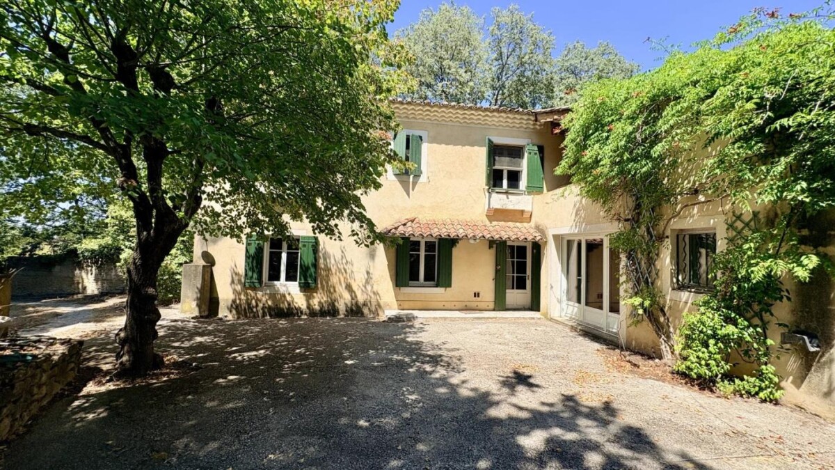 Photo 1 : Maison de caratère avec grand jardin entre Carpentras et St Didier